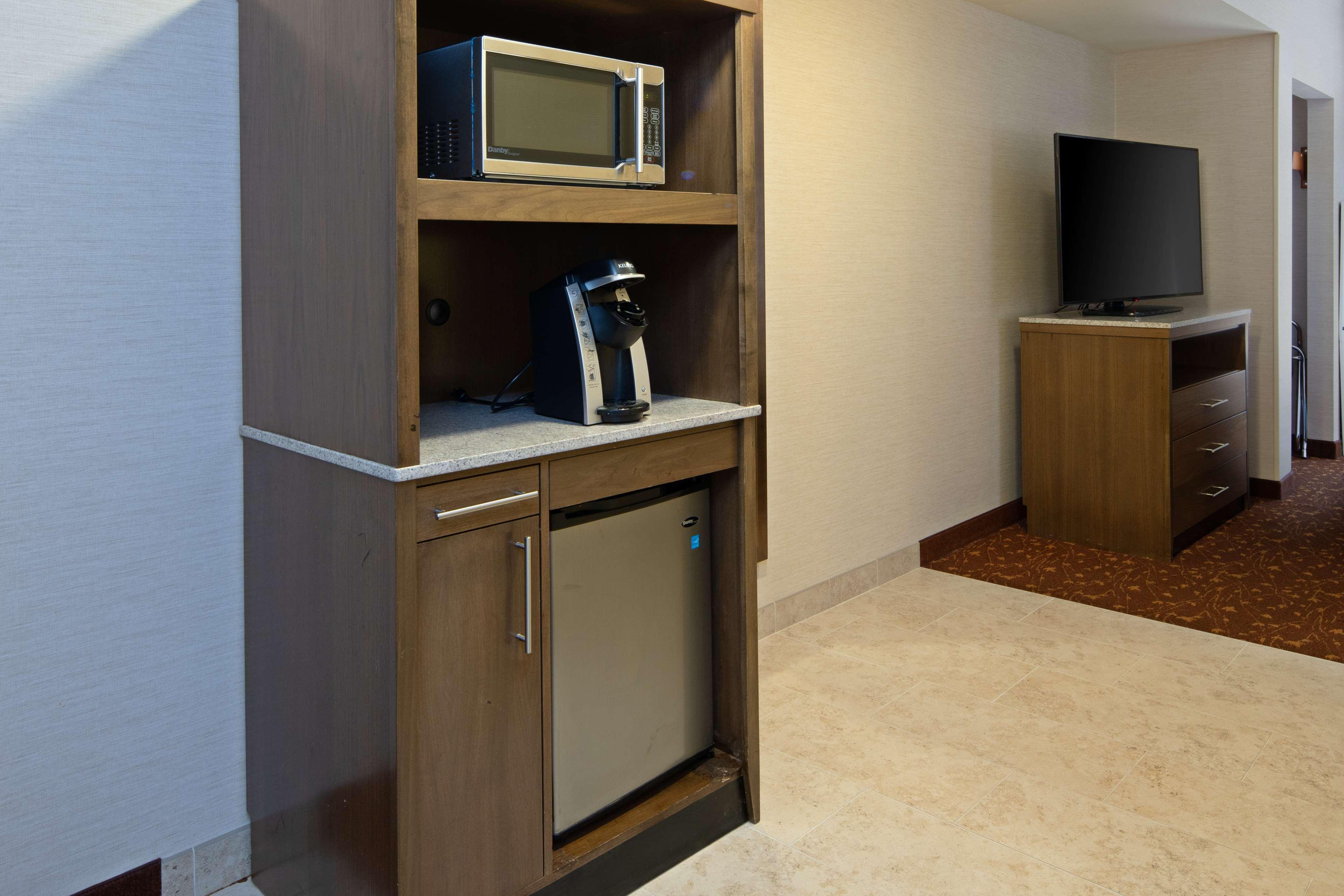 Hilton Garden Airport Hotel