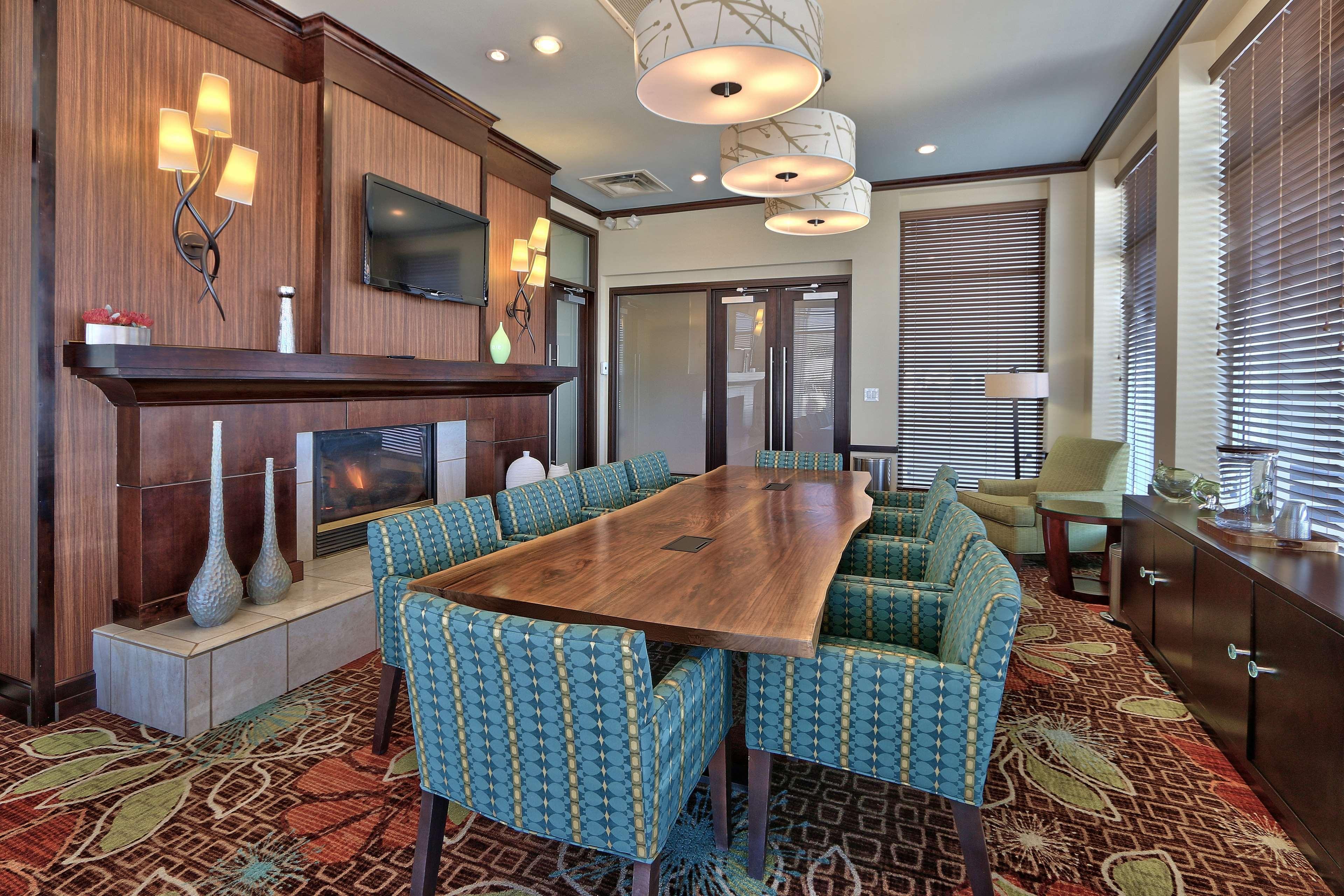 Hotel Hilton Garden Airport 3*