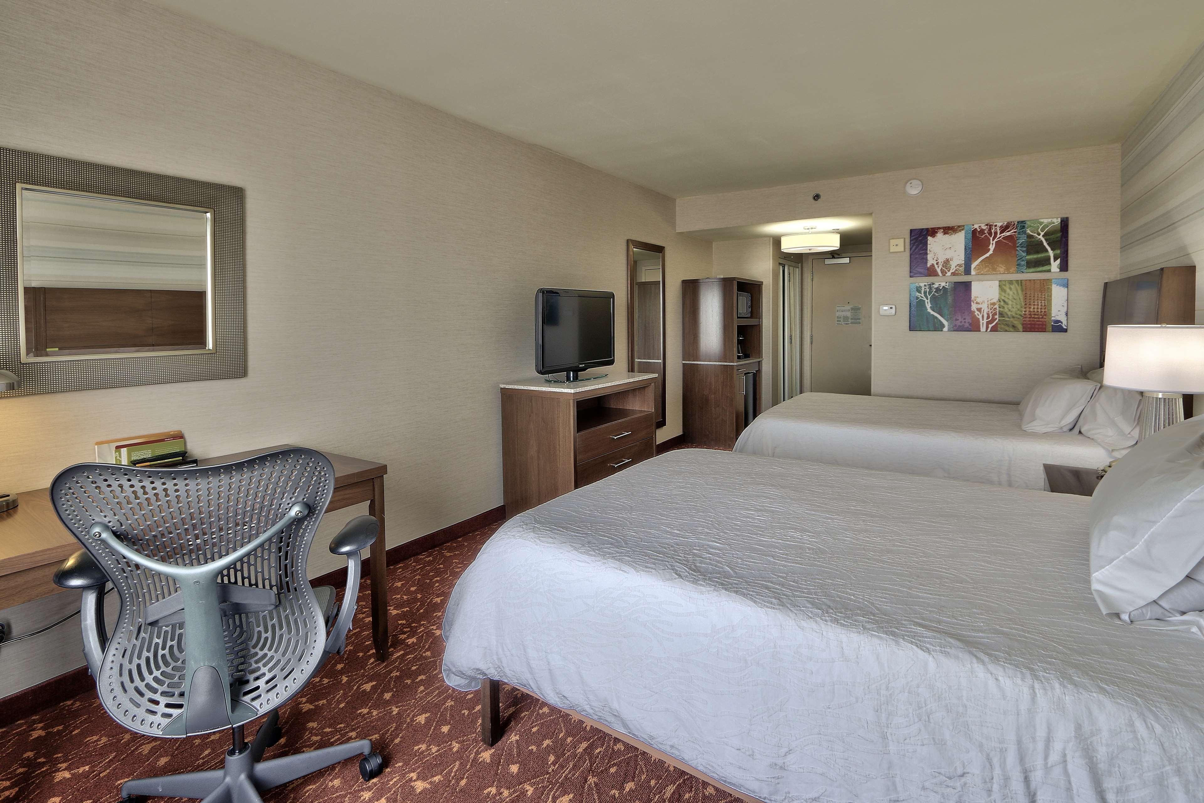 Hilton Garden Airport Hotel 3*