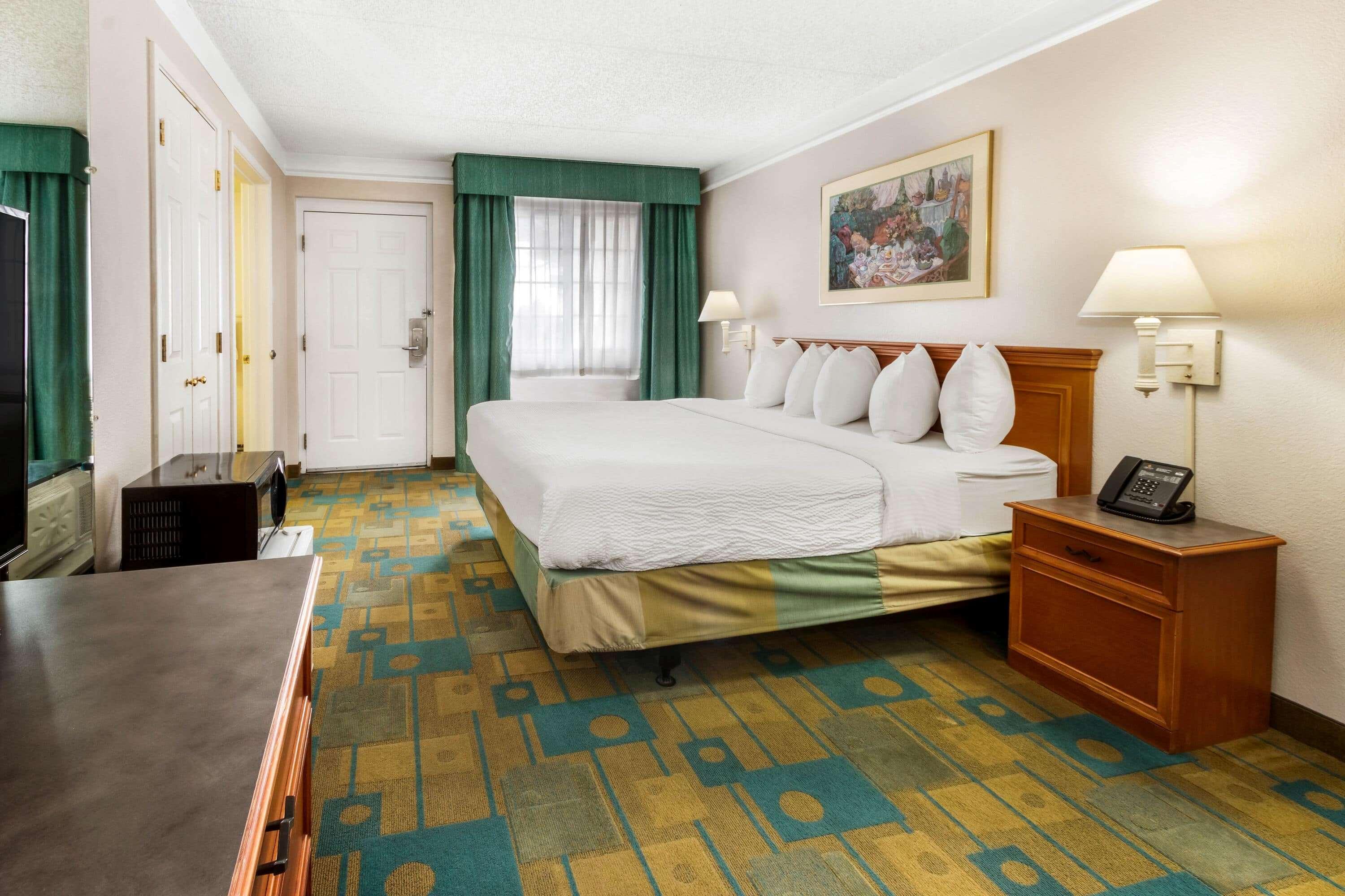 Hotel La Quinta By Wyndham Northeast 3*