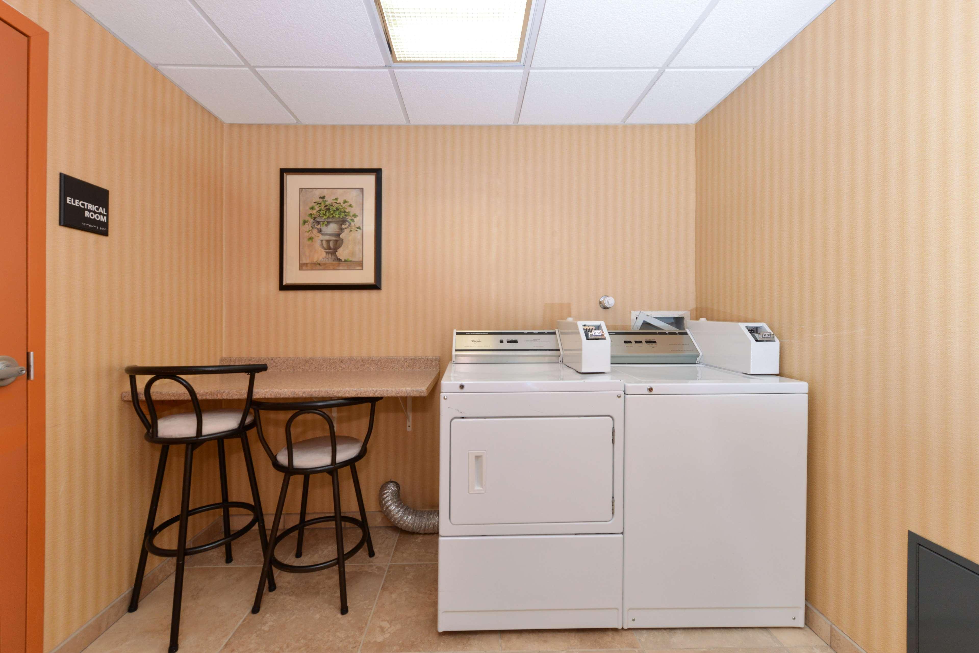Hampton & Albuquerque-coors Road Hotel