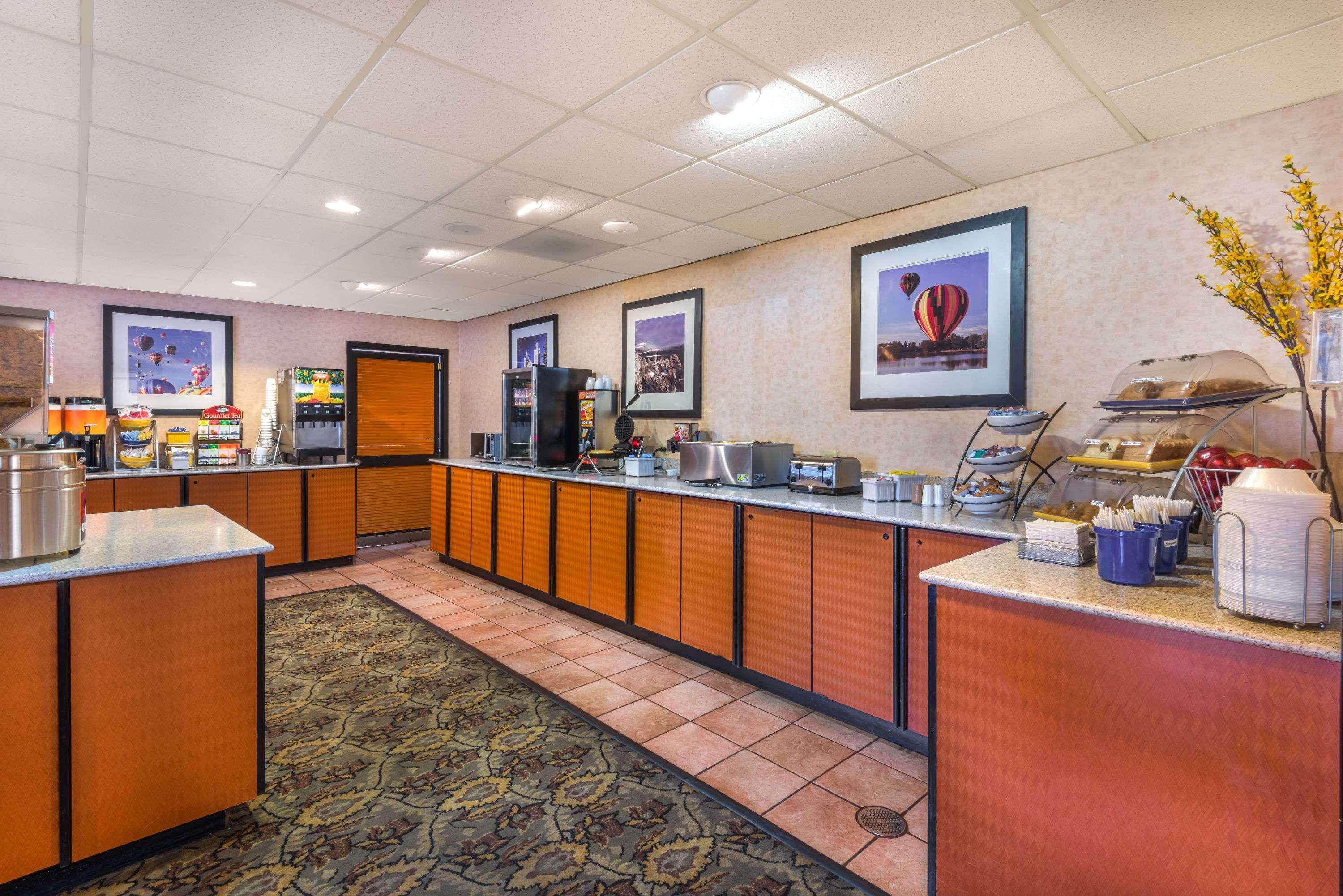 Days & By Wyndham North Hotel Albuquerque