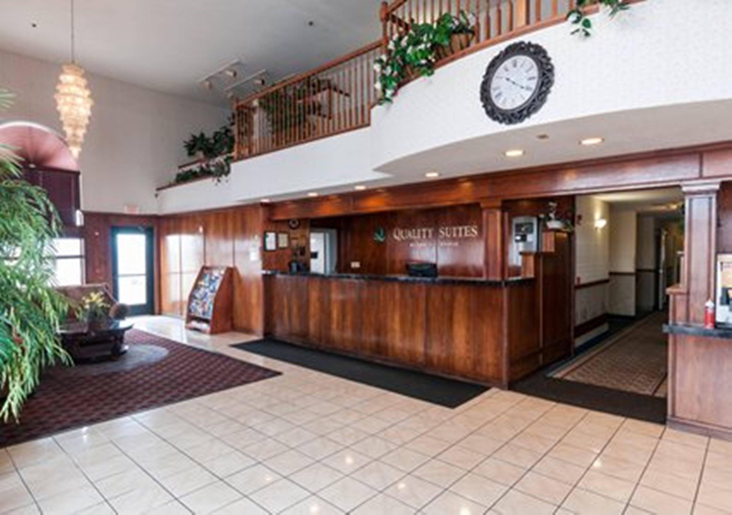 Quality Airport Hotel 3*