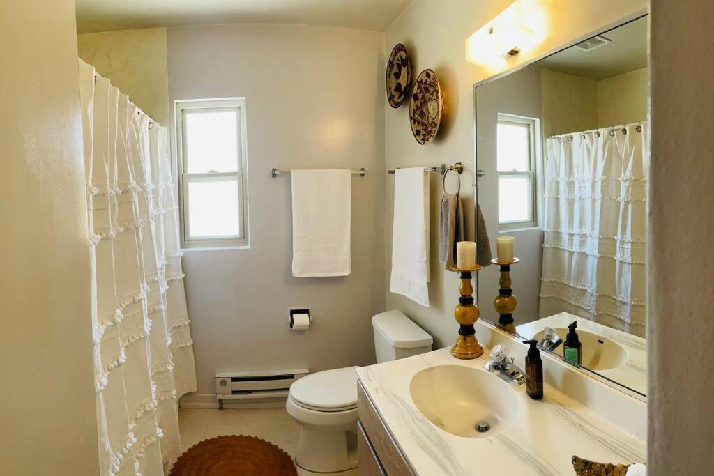 Vintage Charm Vacation With Modern Comforts Near Old Town *