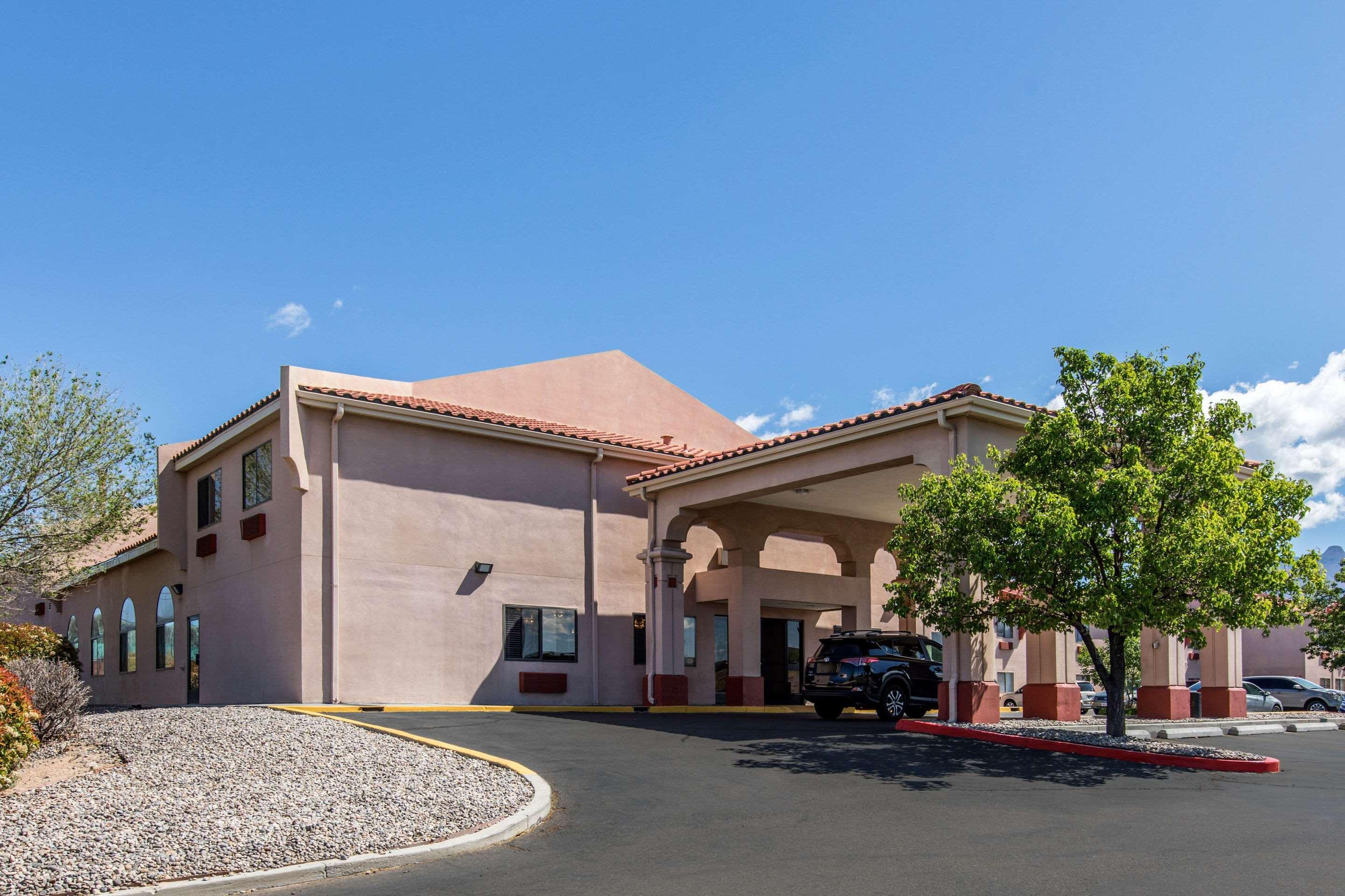 Hotel Quality & North Near Balloon Fiesta Park Albuquerque