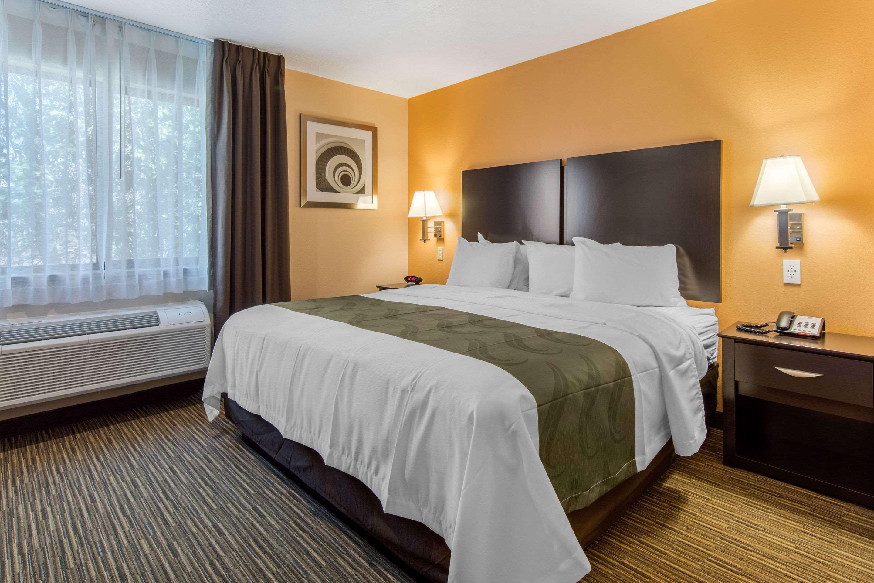Quality & North Near Balloon Fiesta Park Hotel