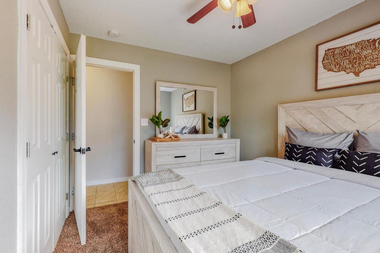 Comfortable 3-bedroom With Spacious Backyard * Albuquerque