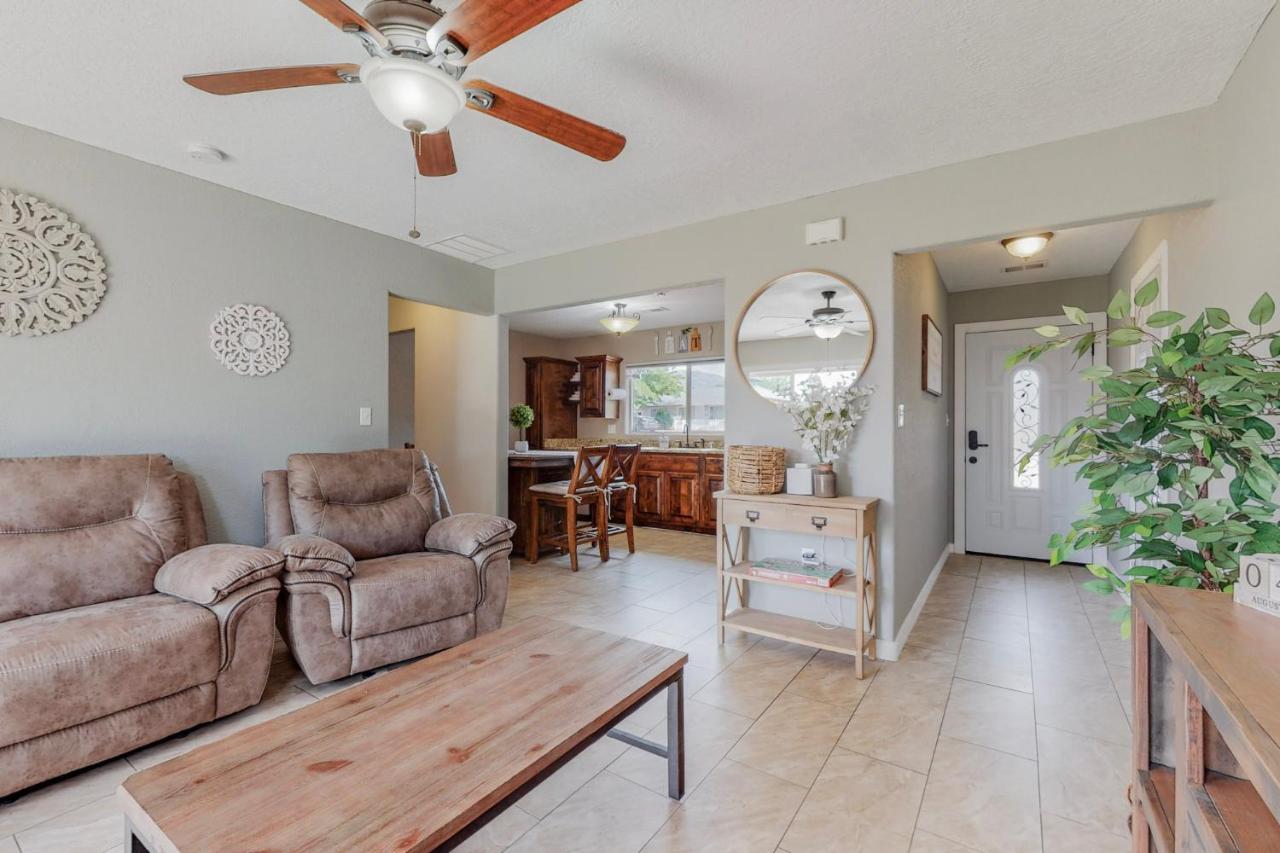 Comfortable 3-bedroom With Spacious Backyard *