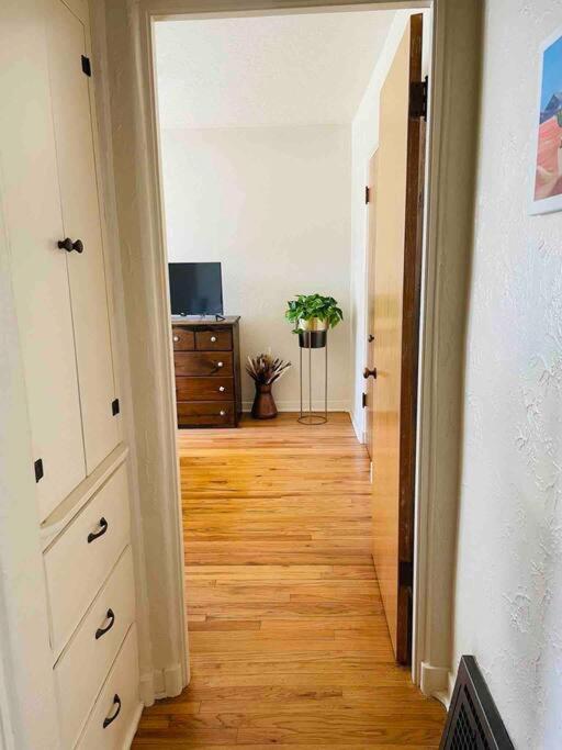Vintage Charm Vacation With Modern Comforts Near Old Town Albuquerque