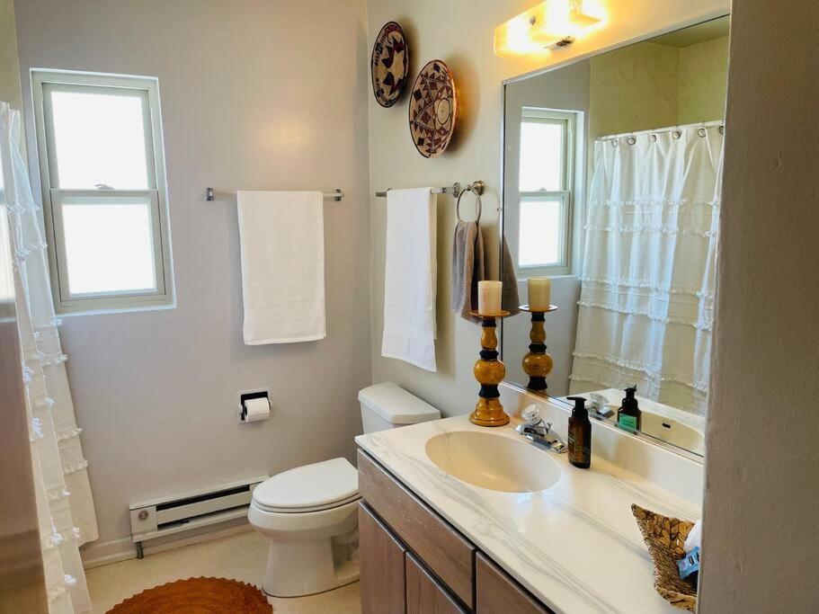 Vintage Charm Vacation With Modern Comforts Near Old Town