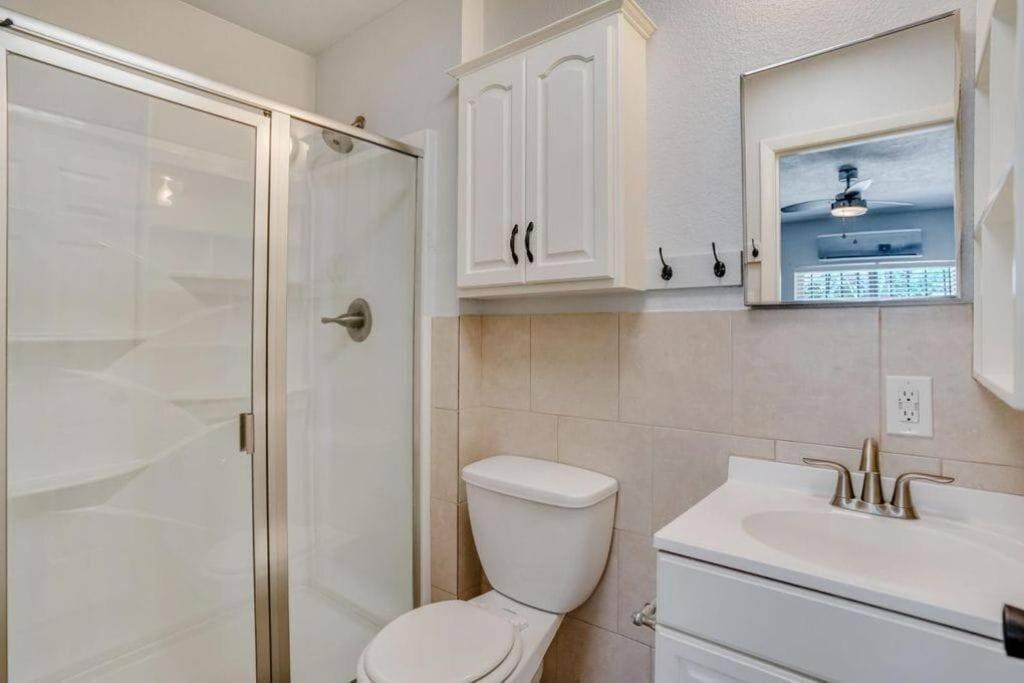 Comfy, Contemporary Quiet Retreat Vacation With Views Holiday home *
