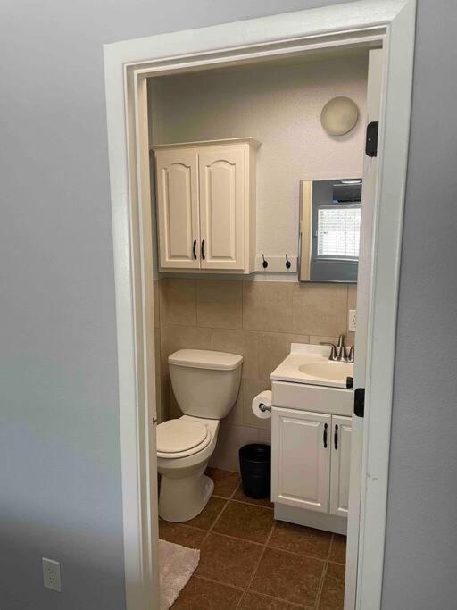 Comfy, Contemporary Quiet Retreat Vacation With Views Albuquerque
