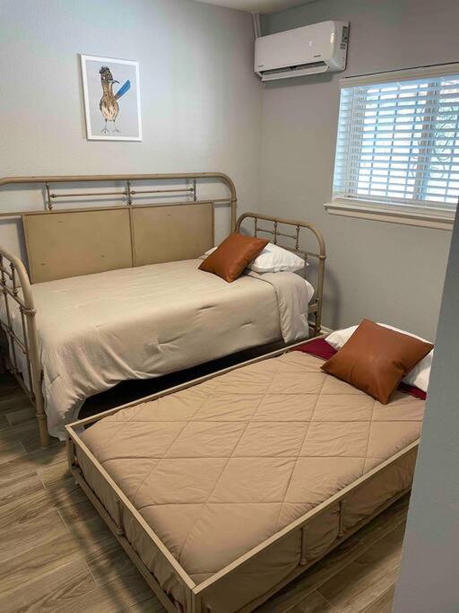 Comfy, Contemporary Quiet Retreat Vacation With Views Holiday home