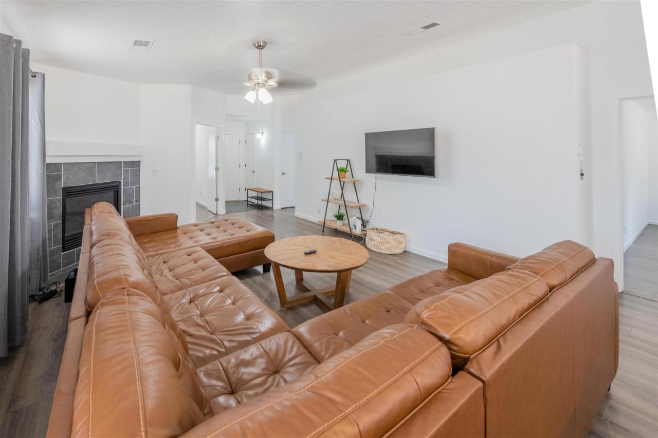 Pheasant Run - 4 Bedroom House Fully Updated!!
