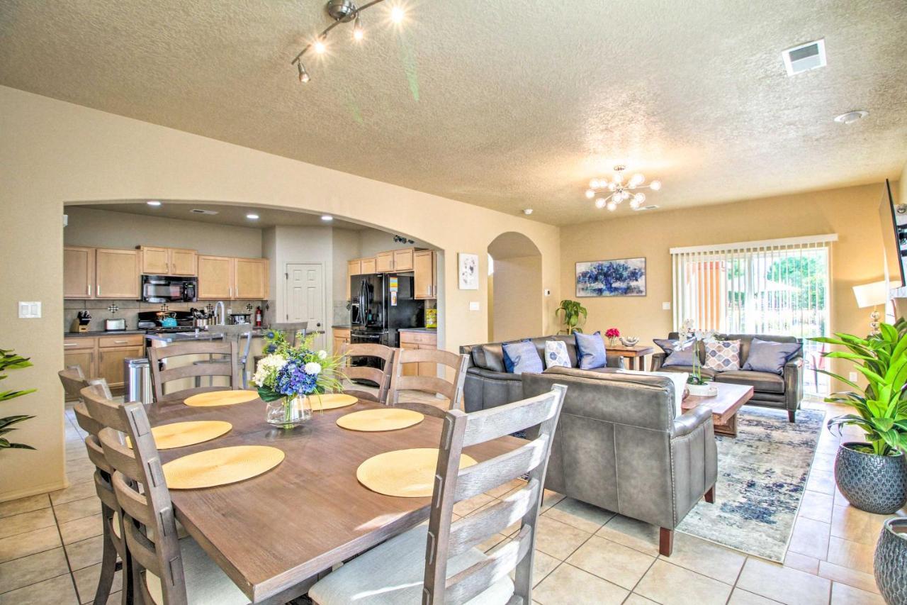 Updated Abq Getaway Walk To Netflix Studios! Holiday home Albuquerque