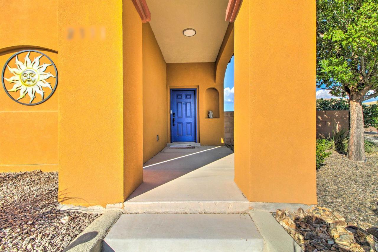 Holiday home Updated Abq Getaway Walk To Netflix Studios!