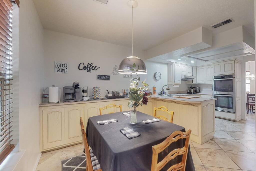 Gated Community Two Master Br Jacuzzi Tub Albuquerque