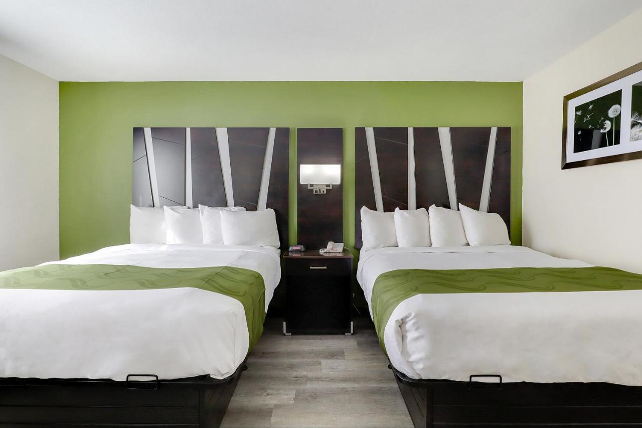 Hotel Quality Airport 3*