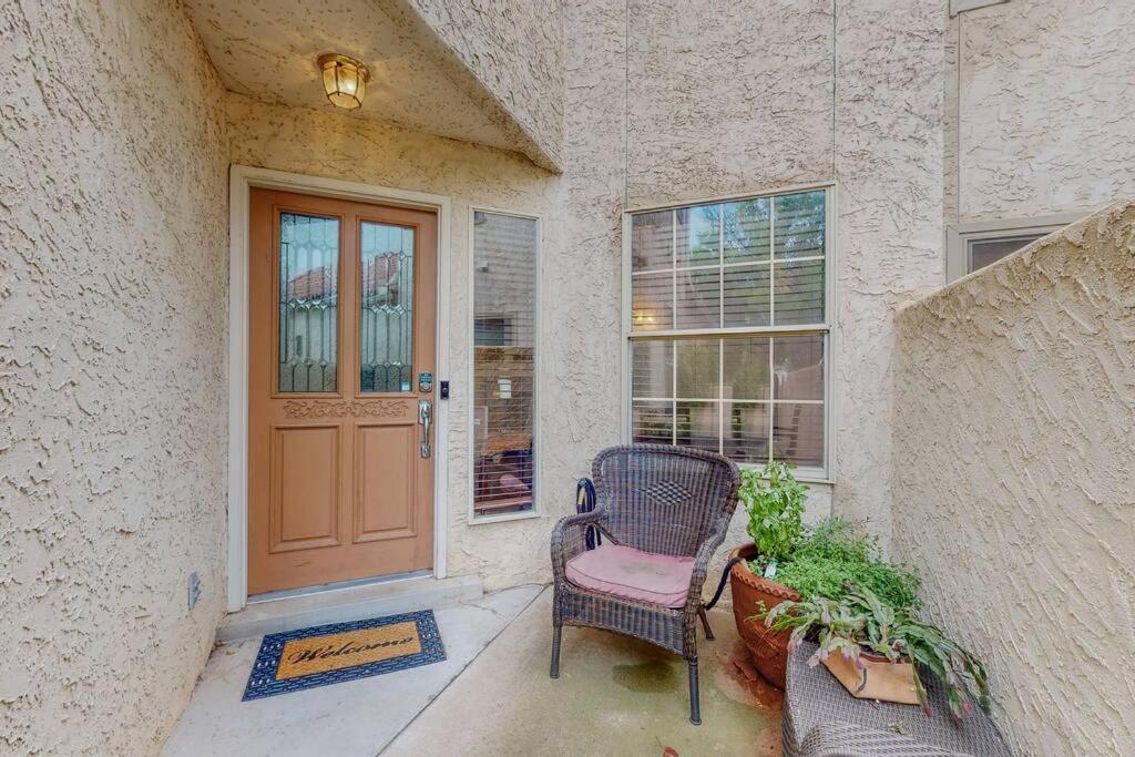Holiday home Gated Community Two Master Br Jacuzzi Tub Albuquerque