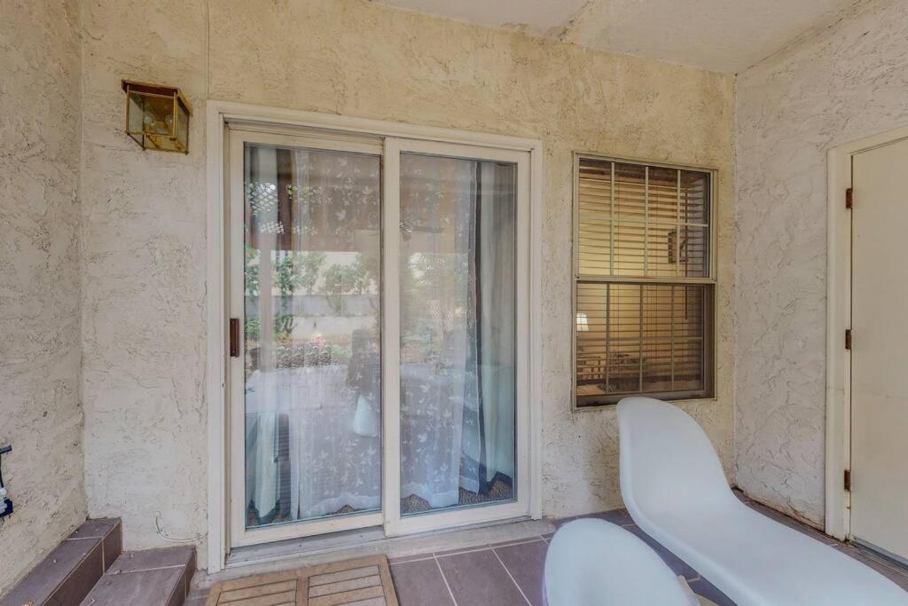 Holiday home Gated Community Two Master Br Jacuzzi Tub *