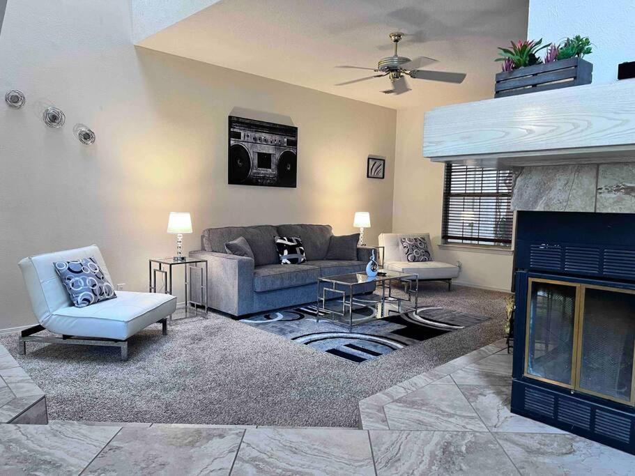 Gated Community Two Master Br Jacuzzi Tub * Albuquerque