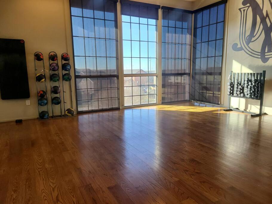 Resort-like 4bed/4bath - Pool, Hot Tub, Bbq, Sauna, Offices Albuquerque