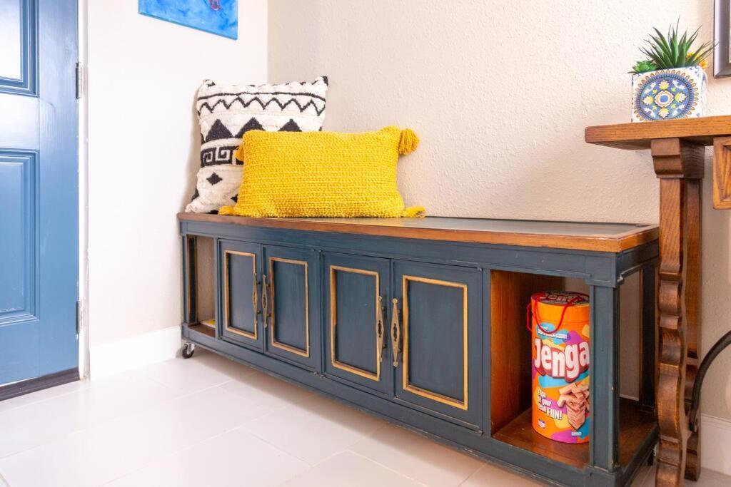 The Patito: Walk To The Zoo, Cafes And Restaurants Holiday home