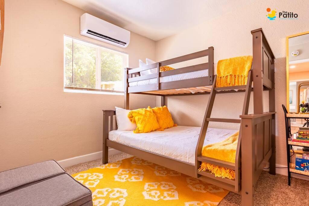 Holiday home The Patito: Walk To The Zoo, Cafes And Restaurants