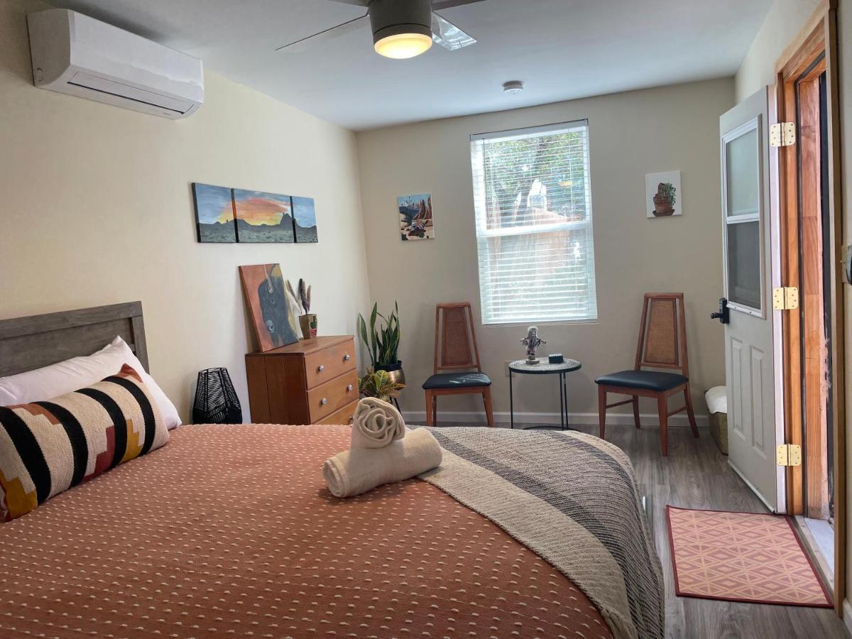 Vintage Charm Vacation With Modern Comforts Near Old Town Holiday home *