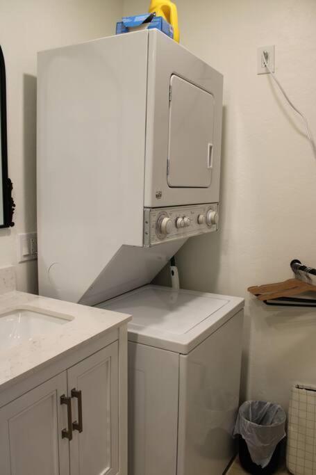 Holiday home Agave Tiny House At Cactus Flower-hot Tub-pet Friendly-no Pet Fees! Albuquerque