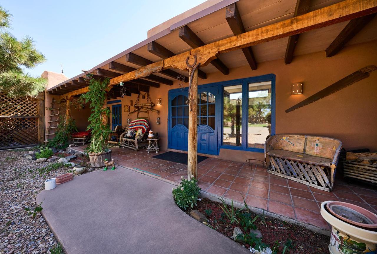 Loba Luna-come To Enchantment Bed & Breakfast Albuquerque