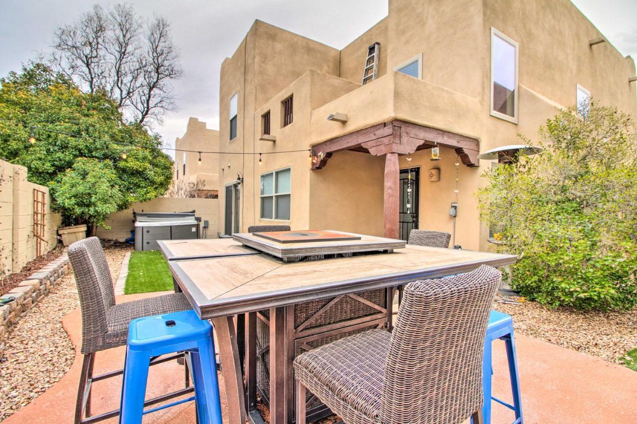 Vacation With Hot Tub! Holiday home Albuquerque