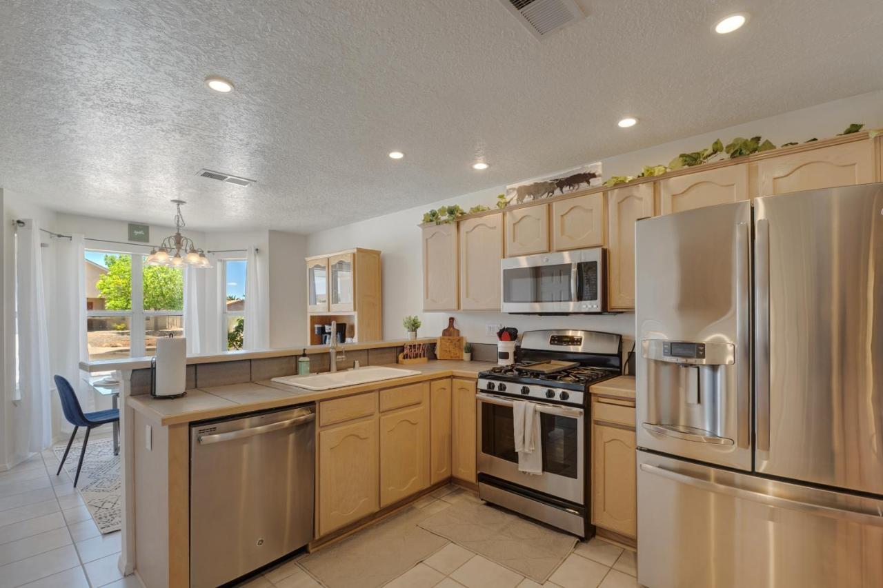 Cheerful Vibrant 3br - 3tv - New