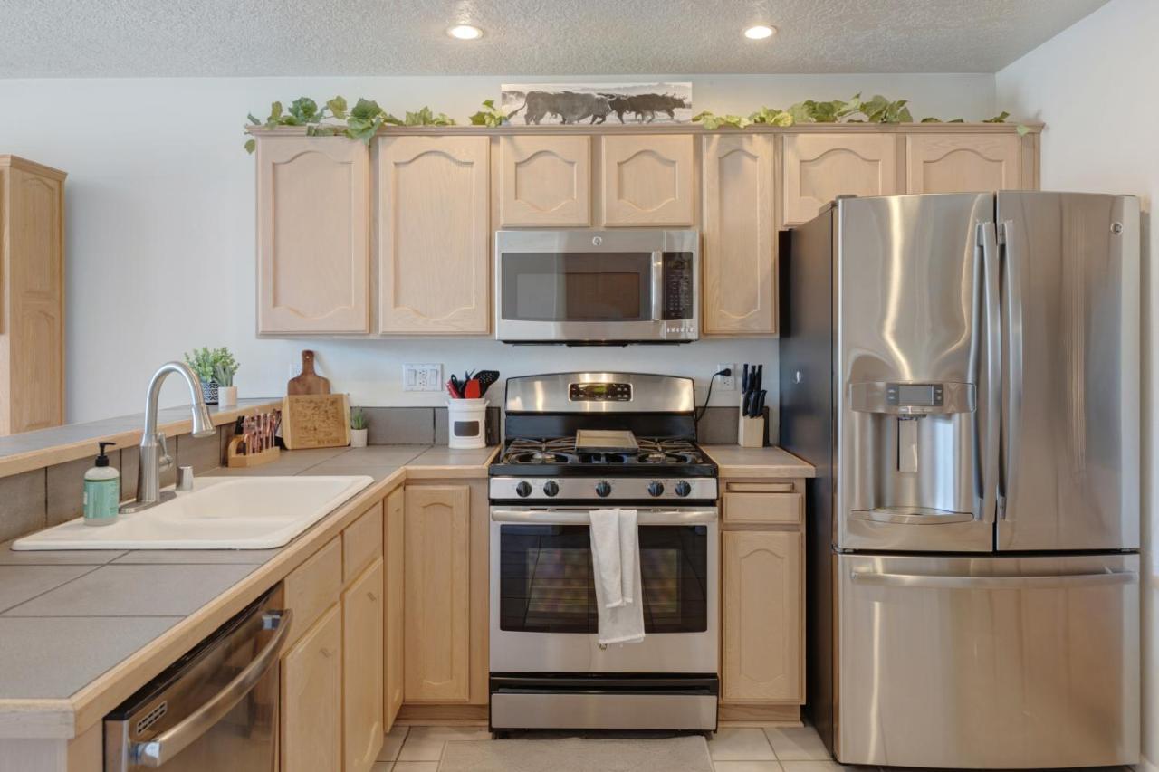Cheerful Vibrant 3br - 3tv - New Albuquerque