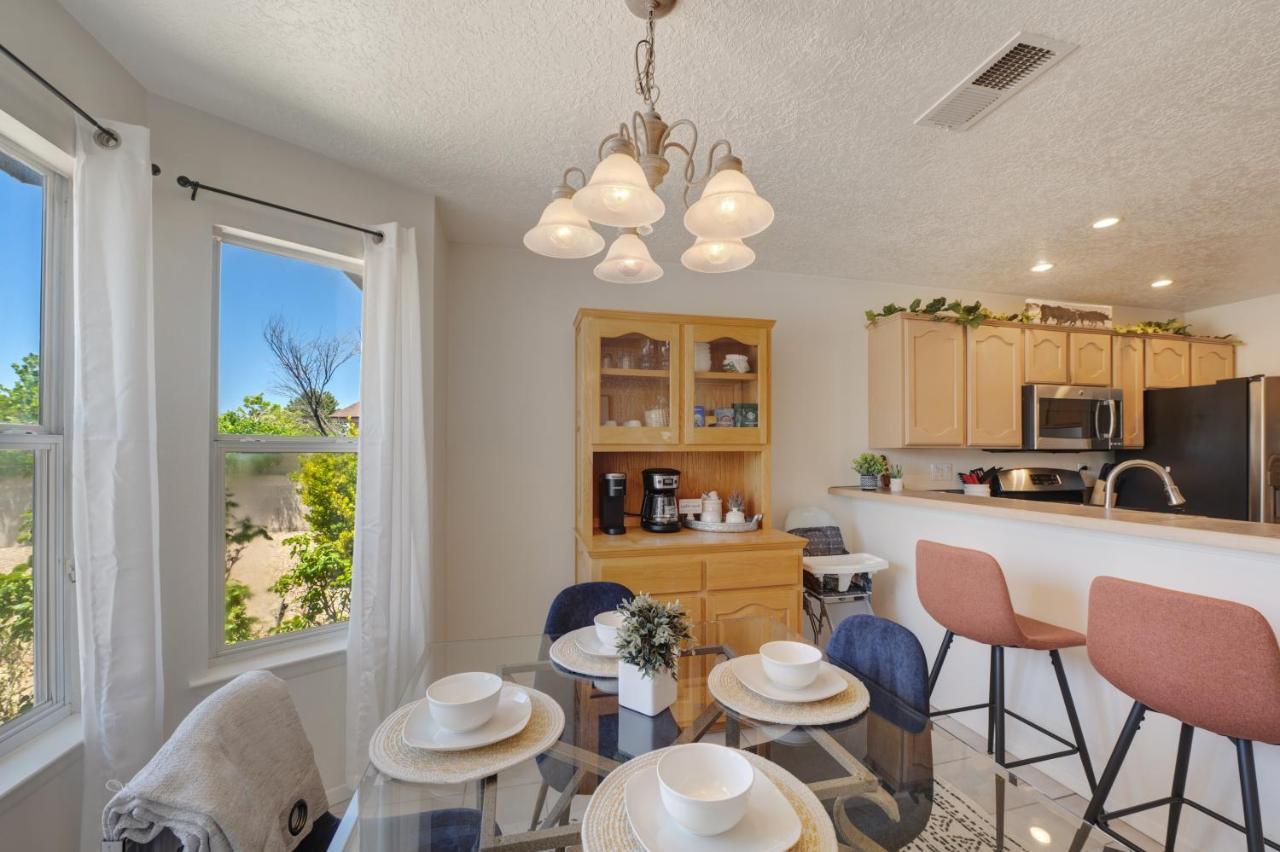 Cheerful Vibrant 3br - 3tv - New