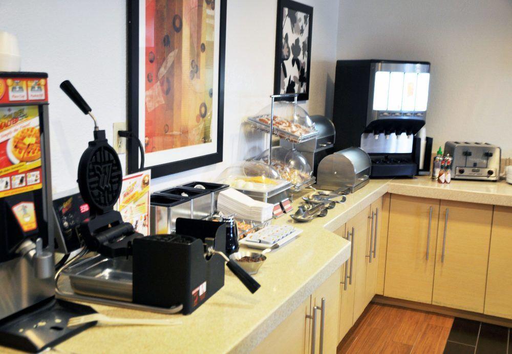 Towneplace By Marriott Airport 3*