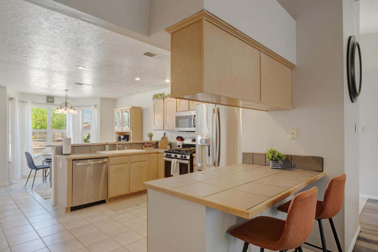Cheerful Vibrant 3br - 3tv - New Albuquerque