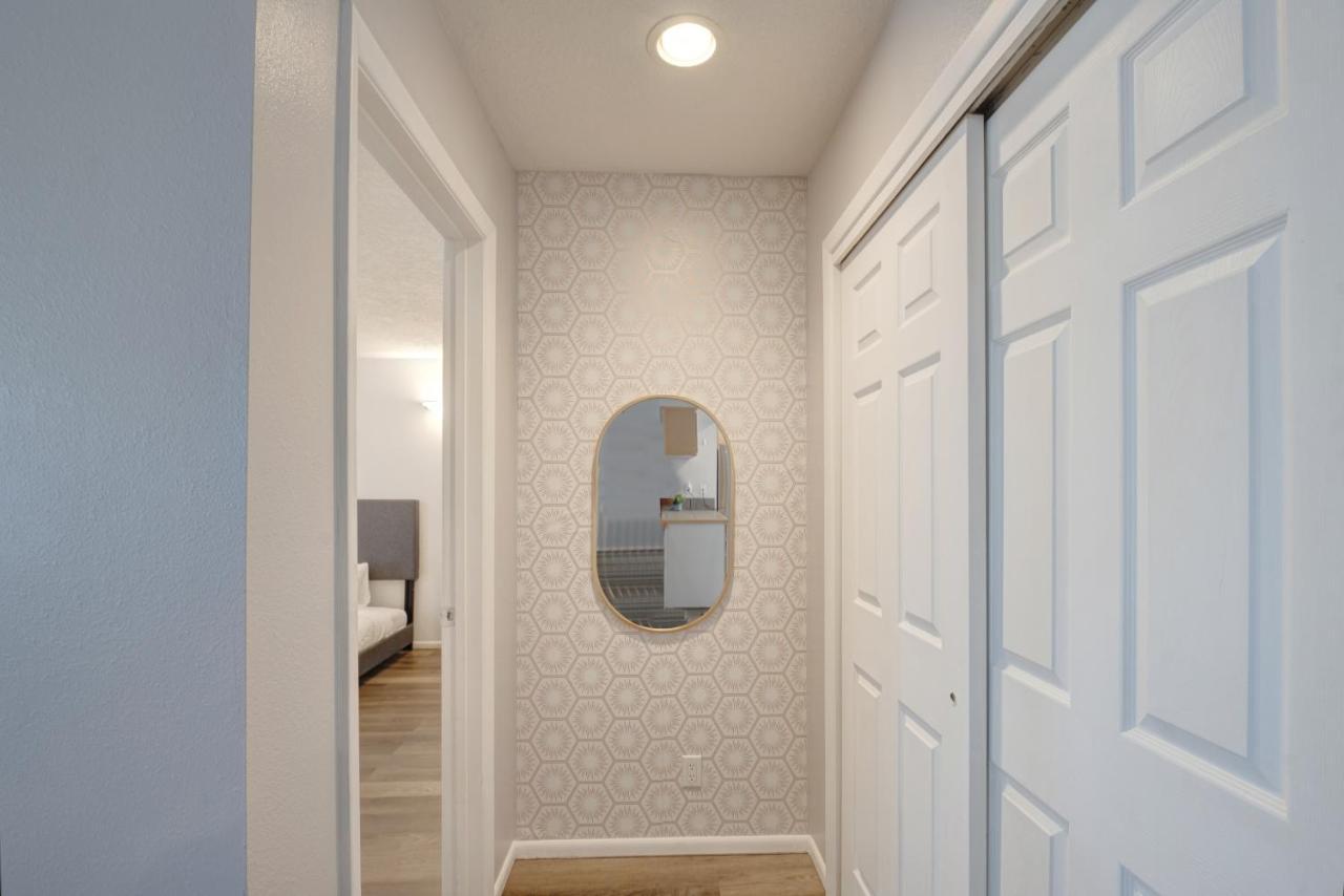 Cheerful Vibrant 3br - 3tv - New Holiday home Albuquerque