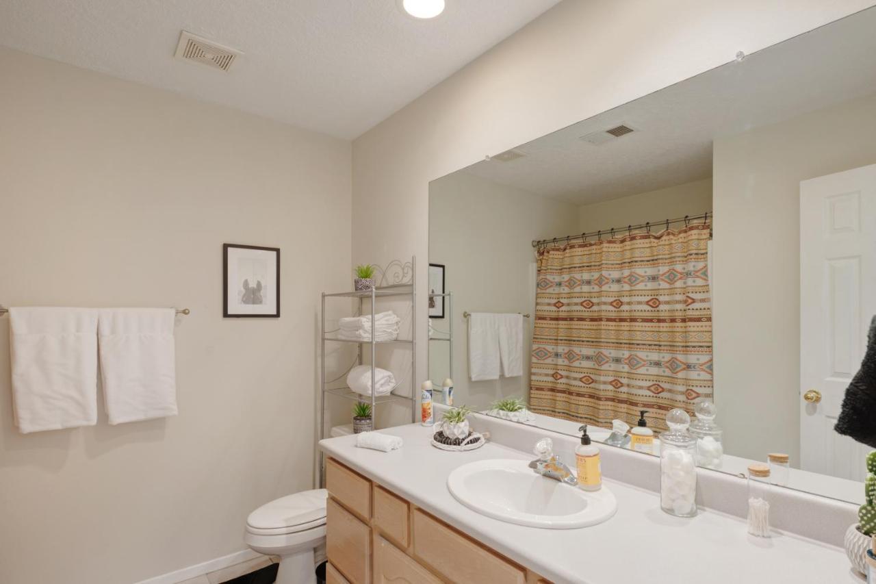 Cheerful Vibrant 3br - 3tv - New *