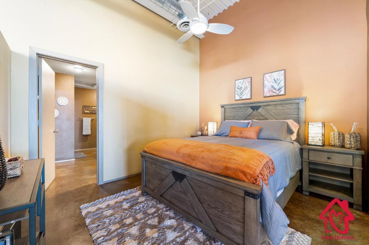 Apartment Elevated Route 66 Abq Penthouse- An Irvie Albuquerque