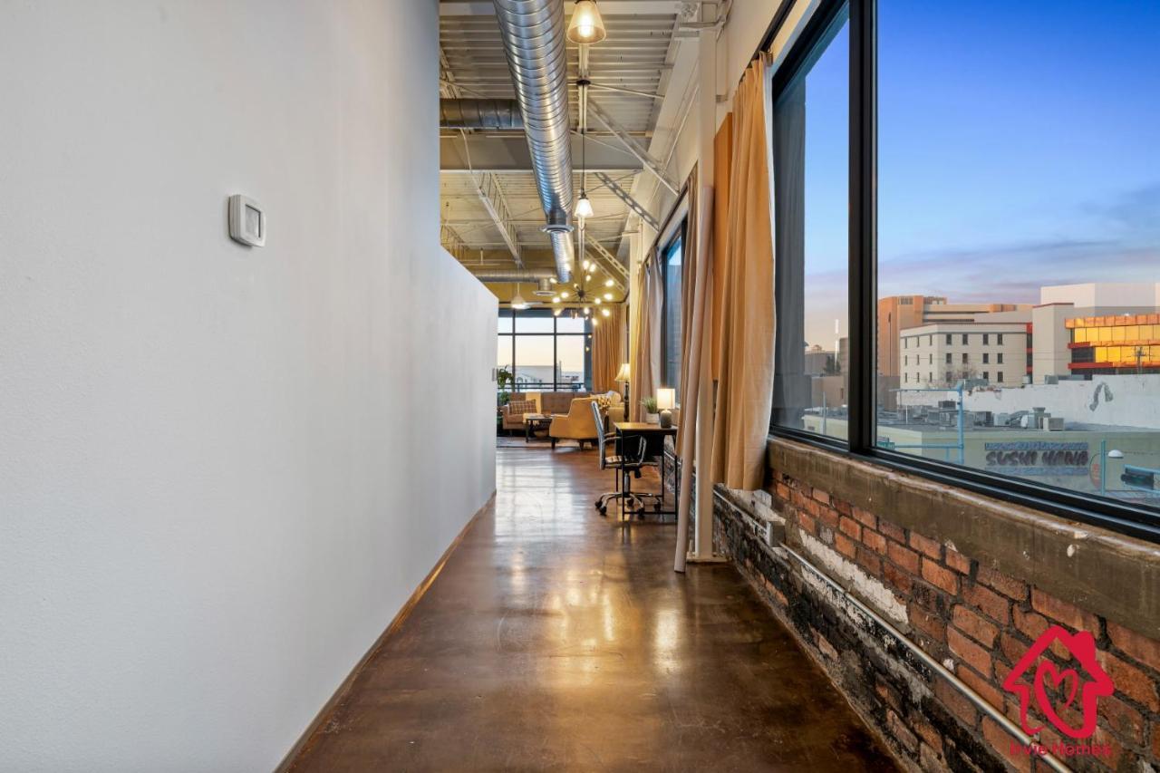 Elevated Route 66 Abq Penthouse- An Irvie
