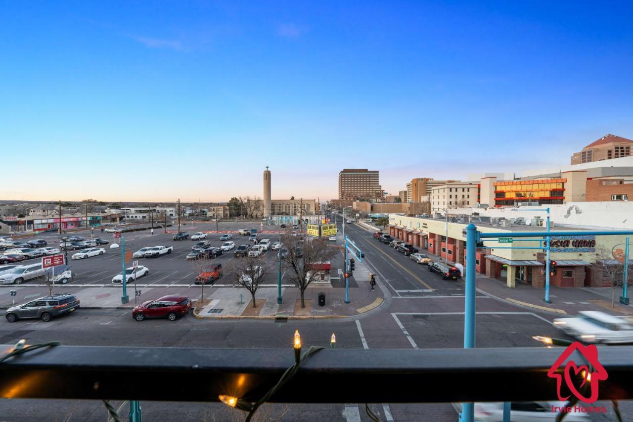 Elevated Route 66 Abq Penthouse- An Irvie