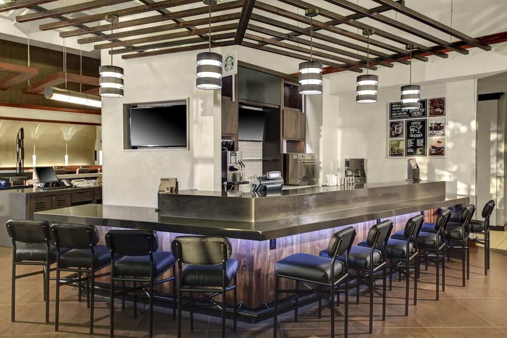 Hotel Hyatt Place Airport 3*