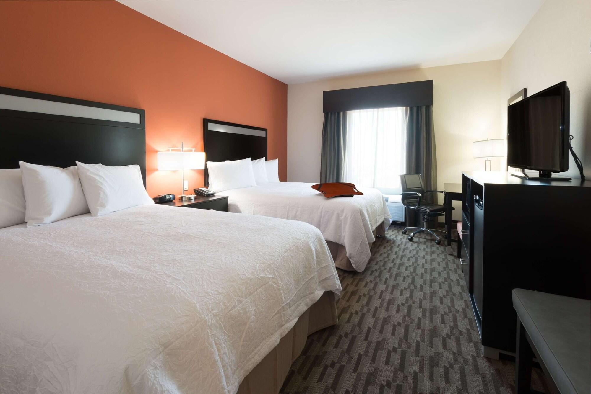 Hampton & North/i-25 Hotel