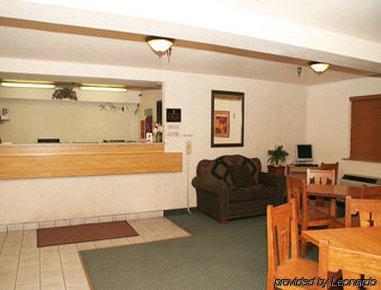 Hotel Super 8 By Wyndham West/coors Blvd