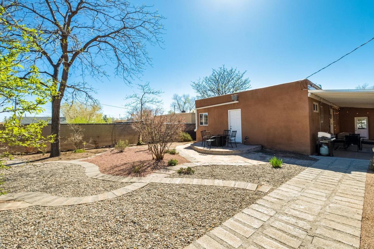 Nob Hill With Private Yard! Holiday home *