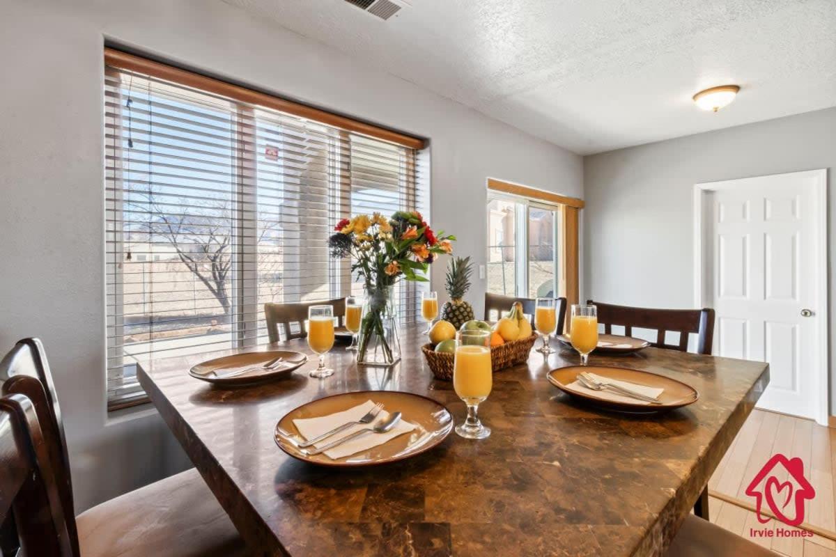 Holiday home Sandia Sunsets- 8 Minutes To Balloon Fiesta Park *