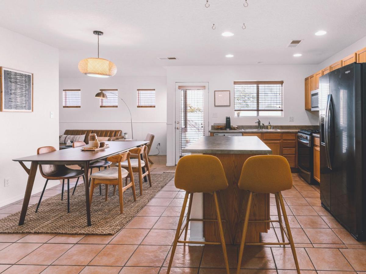Chic Mid-century Boho Oasis - 15 Min To Old Town