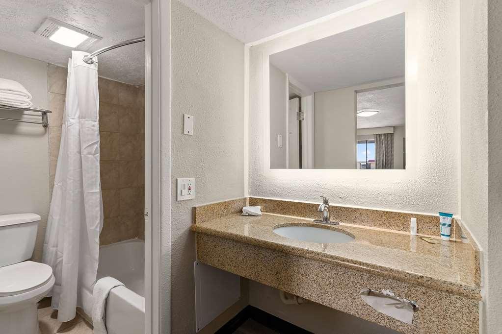 Days By Wyndham Northeast Albuquerque