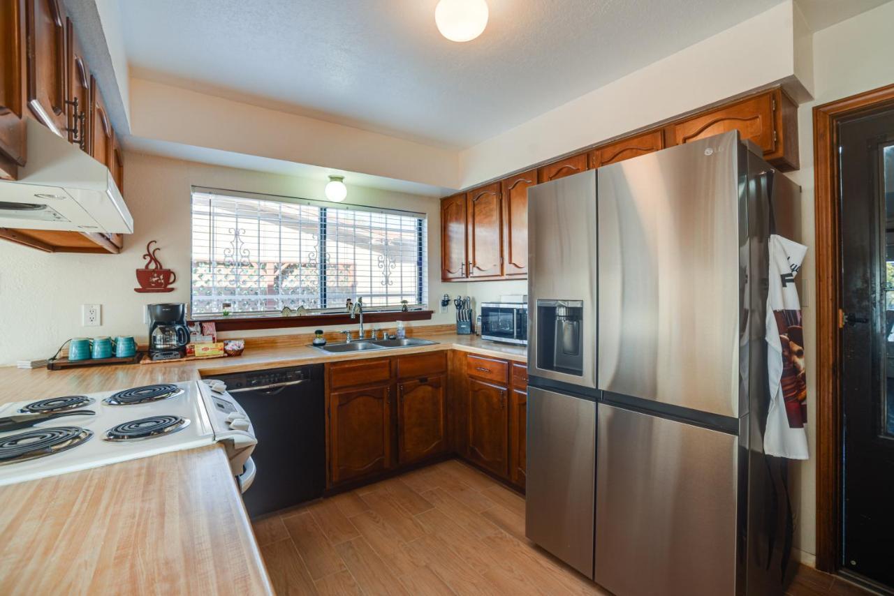 Abode With Large Yard 10 Mi To Downtown Albuquerque